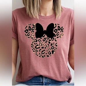 Disney theme leopard Minnie ears animal print shirt women’s large heather mauve